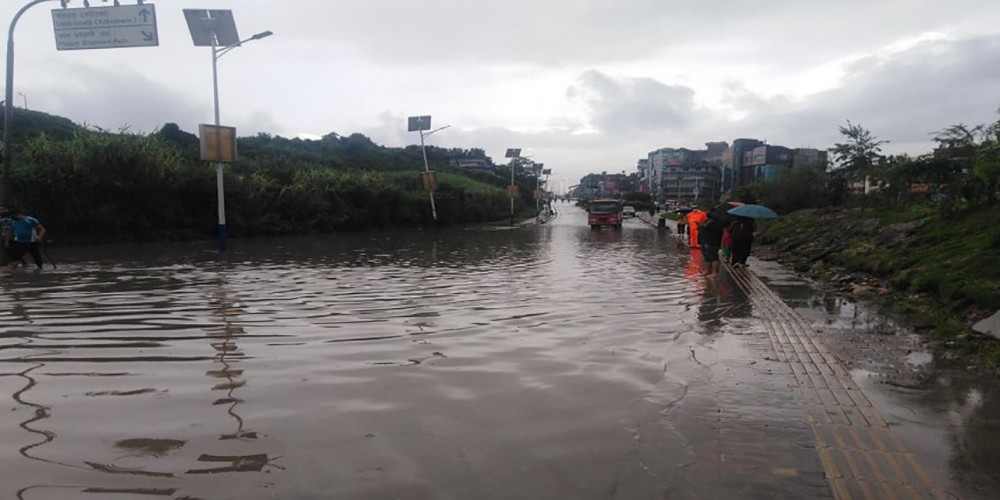 काठमाडौँमा मुसलधारे वर्षा :  केही क्षेत्र जलमग्न